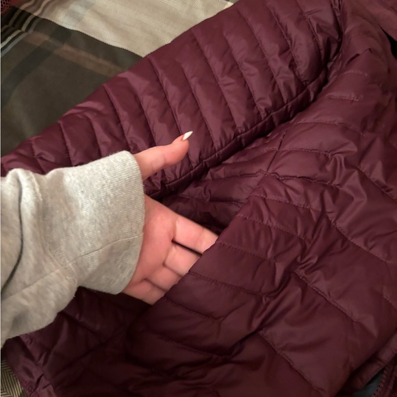 Women’s under armor jacket’ - Picture 4 of 8